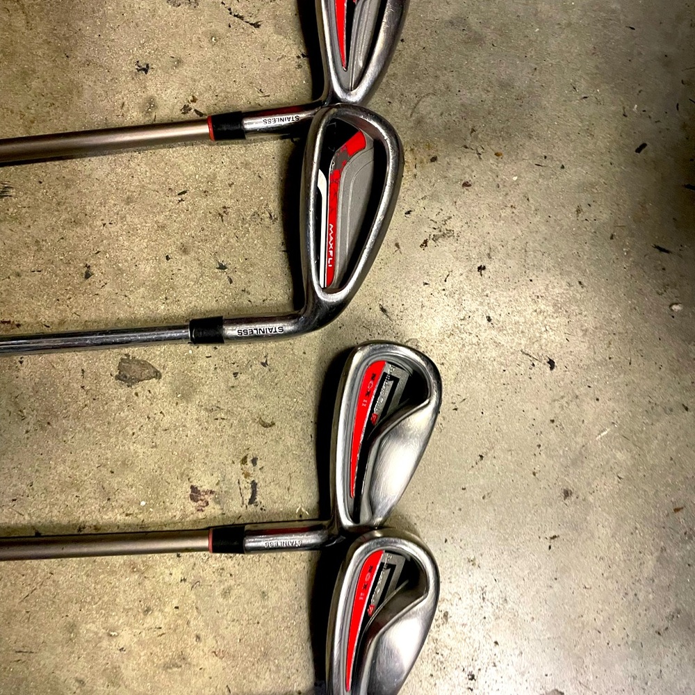 Golf Clubs Founders Club NGX II RH  4 pc Irons